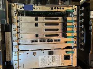 Panasonic KX-TDA100CE 8db ISDN fővonal + 8 analóg fővonal / 16 analóg mellék hívószámkijelzés nélkül + 24 digitális mellék hívószámkijelzéssel