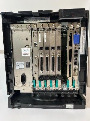 Panasonic KX-TDA100D Digitális telefonközpont 1 PRI fővonal, 8 fővonal, 72 analóg mellék, 4 digitális mellék